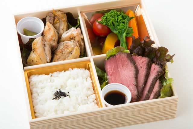 国産牛もも肉とチキンの温野菜御膳