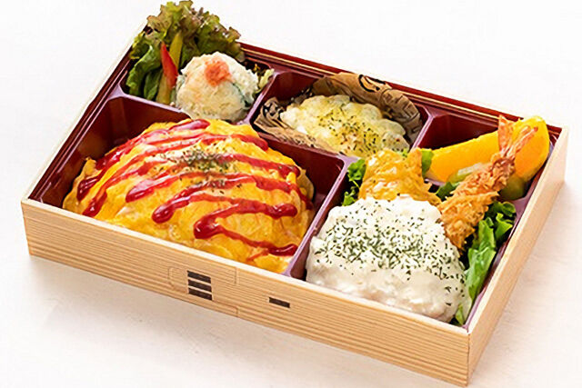 FUNFUN特製こだわりチキン南蛮&オリーブ卵のオムライス