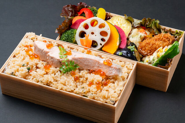 宮城のブランド銀鮭「銀王」のはらこ飯弁当【特上】