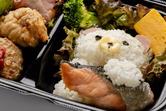 カジュアル イタリアン フェリチータ-お魚ぎゅっ!しろくまちゃん弁当