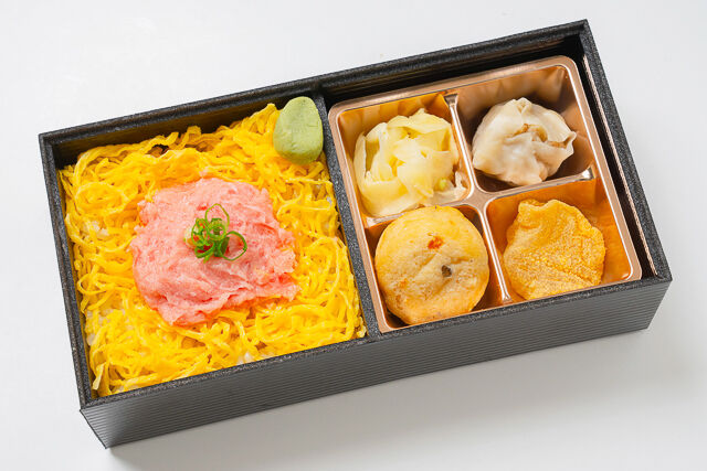 伝統江戸前赤酢寿司 築地魚蔵(埼玉店)-【熨斗対応可】ネギトロ丼弁当