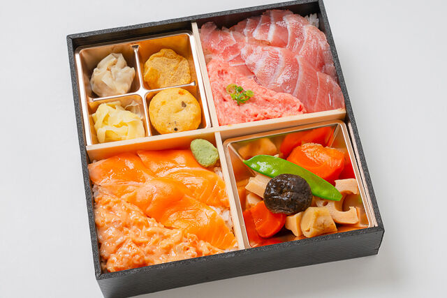 伝統江戸前赤酢寿司 築地魚蔵(埼玉店)-【熨斗対応可】鮪とサーモンの相盛弁当