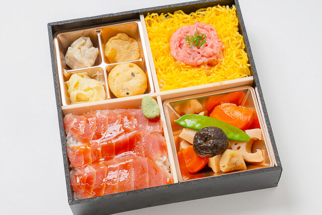 伝統江戸前赤酢寿司 築地魚蔵(埼玉店)-【熨斗対応可】漬け鮪とネギトロ丼の相盛丼弁当