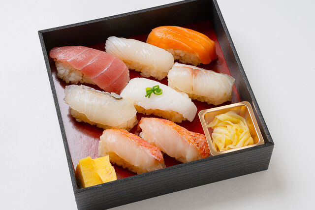 伝統江戸前赤酢寿司 築地魚蔵(埼玉店)-【熨斗対応可】白身たっぷり握り