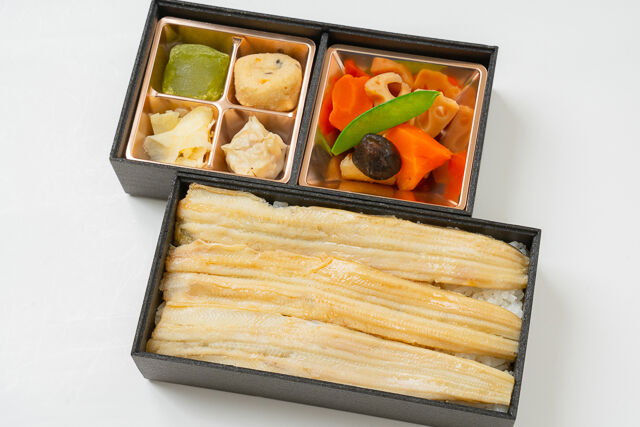 彩菜弁当 虎龍(埼玉店)-広島名産【穴子めし】2段重弁当(上)