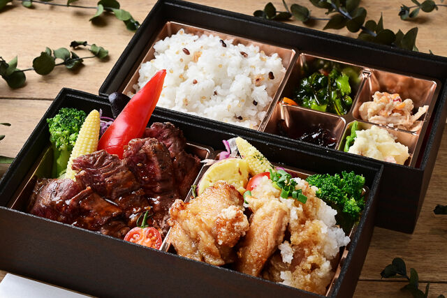 熟成牛ハラミステーキと特製唐揚げのWメイン2段弁当