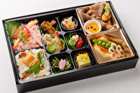 赤坂料亭「球磨川」-【熨斗対応可】【2025年秋冬】厳選蟹めしと秋香る一口黒毛和牛すき焼き 卵黄トリュフソース