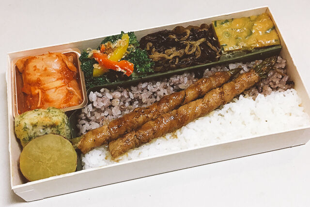 【季節限定】アスパラの豚バラ巻き生姜焼き弁当