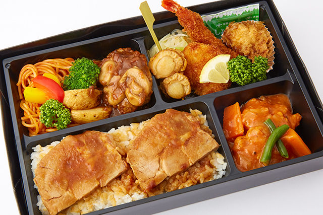 覚瑛洋食弁当~ローストポーク丼&若鶏のトマトソース煮込み添え~