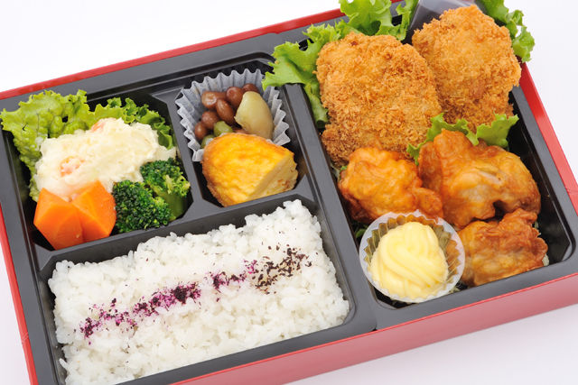 ヒレかつと特製唐揚げ膳