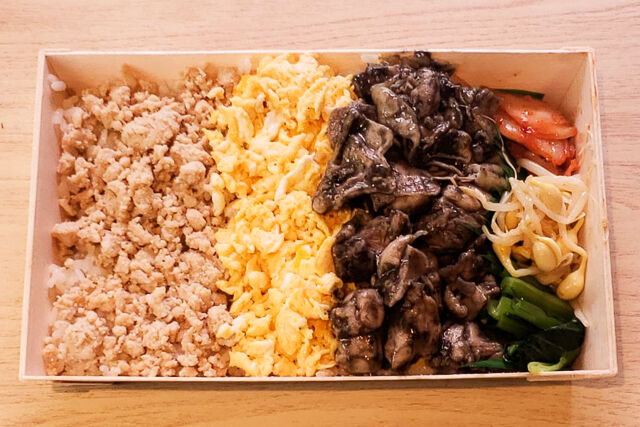 肉弁当専門店 血湧き肉踊る