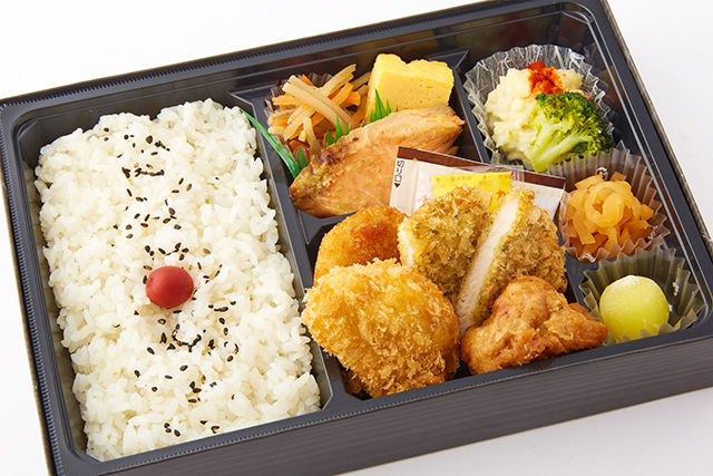 たらば蟹のクリームコロッケの幕の内弁当