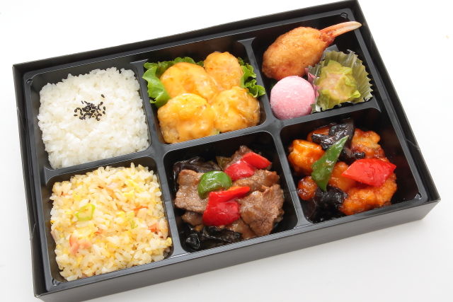 贅沢3種メインの中華御膳 ~エビマヨ、牛肉オイスター、白身魚の甘酢あん~