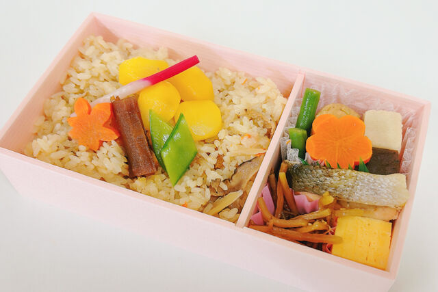 【熨斗対応可】秋季限定(9月・10月)栗と五目炊込み御飯弁当