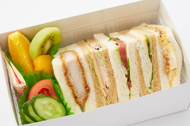 セレクトサンド ロースカツ&ベジタブルBOX