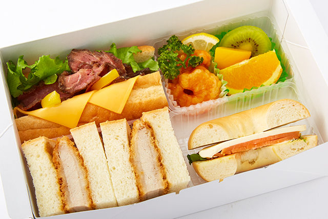 プレミアムサンド ローストビーフ&ロースカツBOX