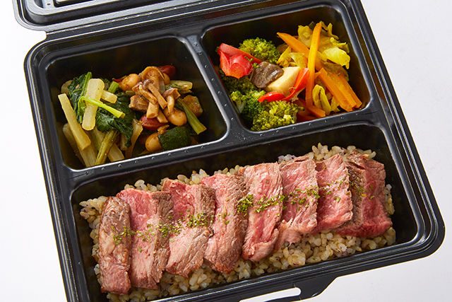 牧草牛のステーキと4種のおかずBOX