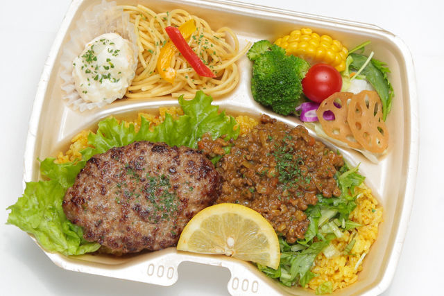 キーマカレー& 超粗びき手ごねハンバーグ・ 季節の8種サラダ