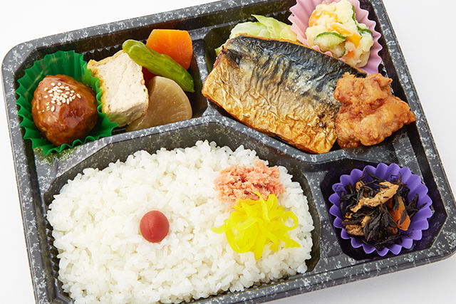 さば塩と鶏の唐揚げの黄金コンビ弁当