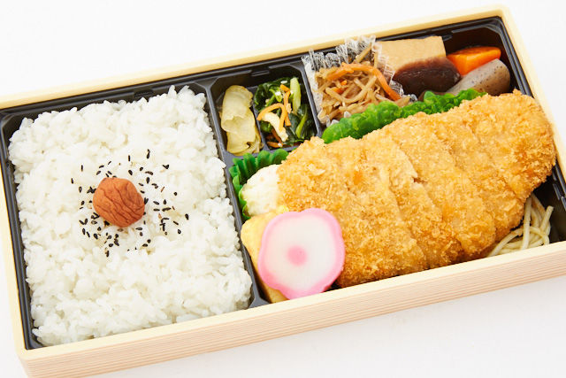 ロースとんかつ幕の内弁当