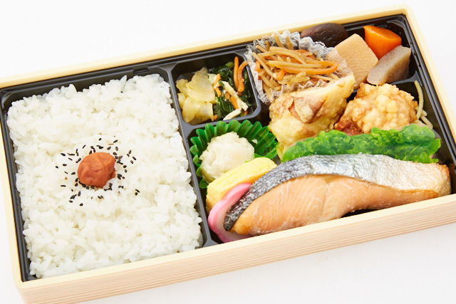 鮭の塩焼き幕の内弁当