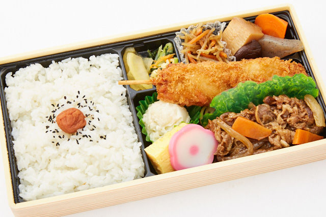 串カツと焼肉幕の内弁当
