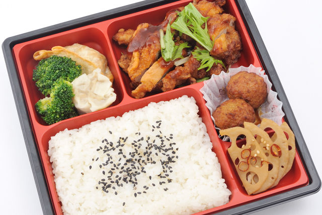 中華弁当【香味ソースの油淋鶏】
