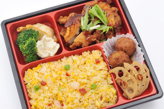 炒飯弁当【香味ソースの油淋鶏】