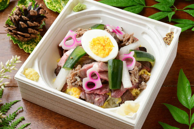 ICHIKA特製4種の肉ちらし寿司