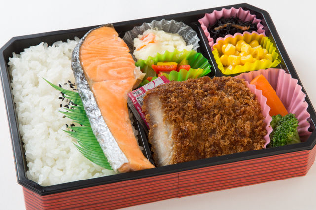 トンカツ弁当【鮭のせ御飯】