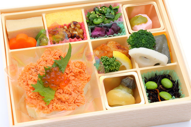 八彩懐石~鮭いくらご飯~