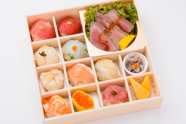 ~極上~贅沢手毬寿司とローストビーフ御膳