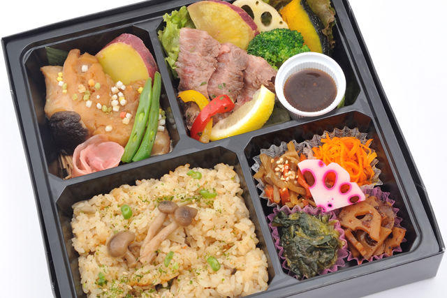 牛ステーキと赤魚の煮付け御膳