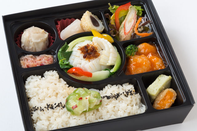 花切りイカのXO醤炒め&エビチリ弁当