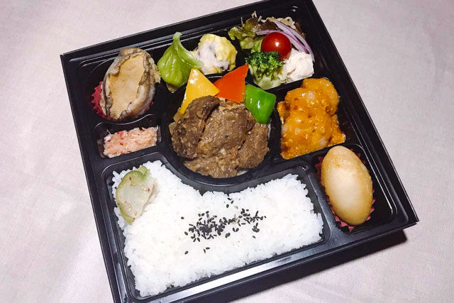 牛カルビオイスター炒め&あわびエビ味噌炒め&エビチリ弁当