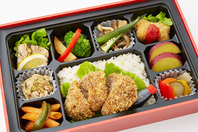 牛メンチかつBOX(オリーブオイルが入った特製オイル仕立て)