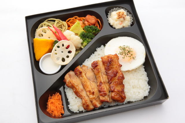 彩り野菜と甘辛照り焼きチキンステーキBOX