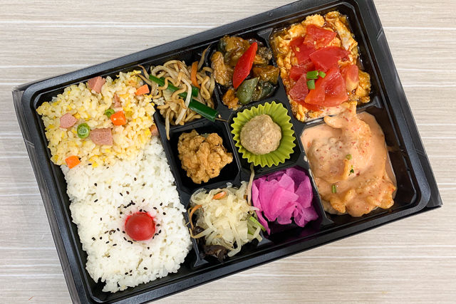 【ダブルメイン】エビマヨとトマト玉子炒め弁当