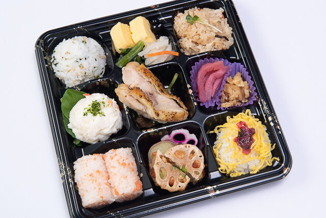 彩り9升弁当~チキンステーキ~