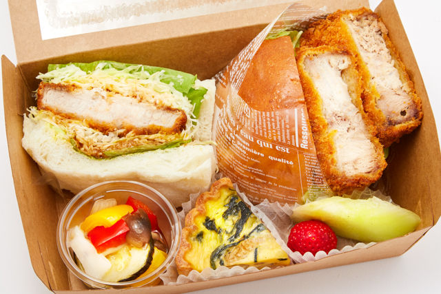 マグロステーキとヒレカツのセット