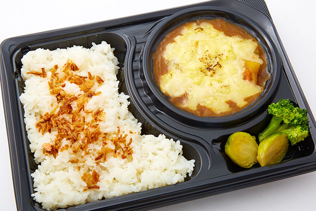 牛だし入り炙りチーズカレー