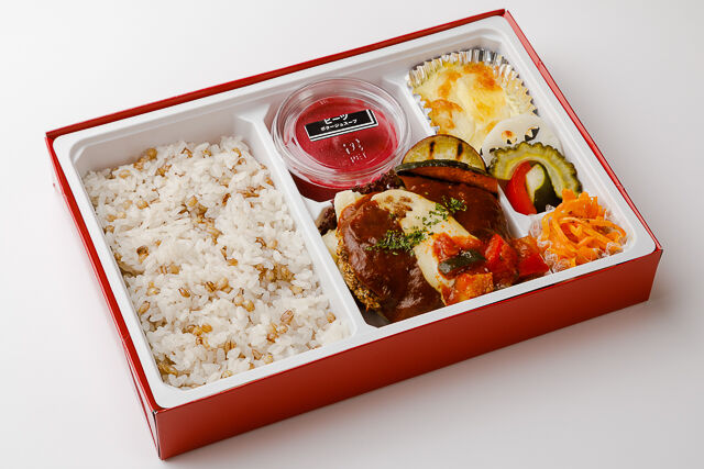 【選べる冷製スープ】黒毛和牛のハンバーグ