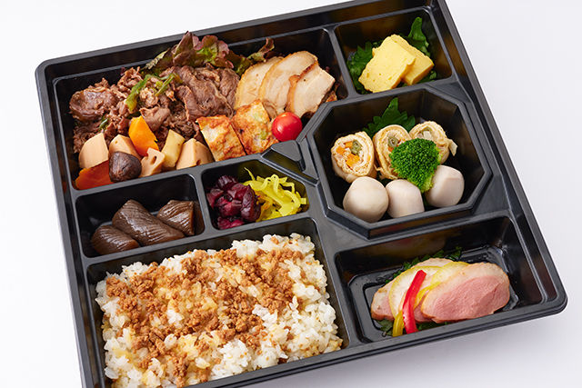 匠技! 厳選和牛すき焼き・軍鶏焼合盛弁当