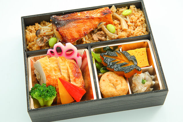鶏もも肉の塩麹焼き×ぶりの照り焼き弁当