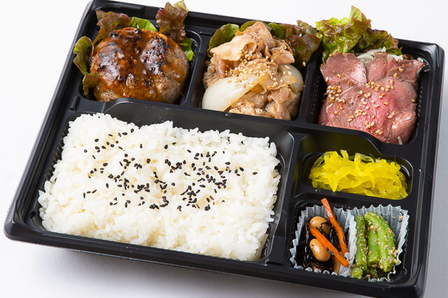 てごねハンバーグ&焼肉カルビ&ローストビーフ御膳