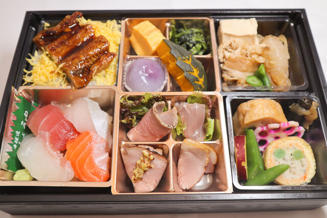 厳選 寿司肉割烹すき焼き弁当