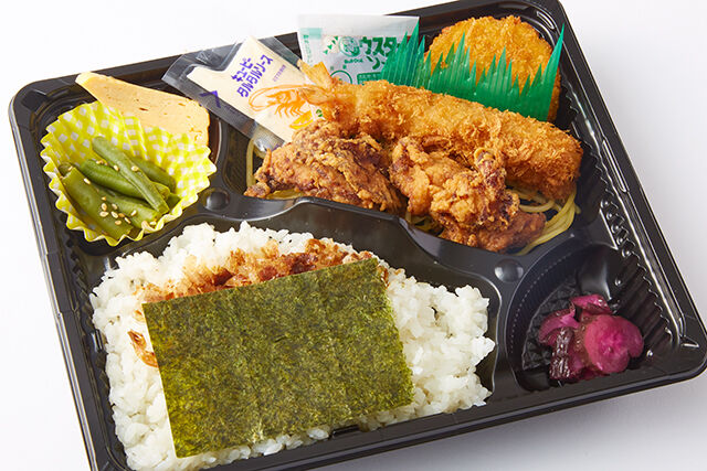 おかか海苔から揚げ×エビフライ×コロッケのトリプルメイン弁当