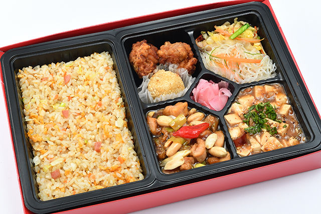 華やか弁当~麻婆と鶏肉のピーナッツ炒めのWメイン~