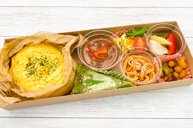 オムライスBOX ー牛肉入りデミグラスソースー