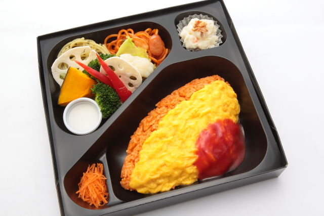 彩り野菜とオムライスBOX ~ケチャップソース~
